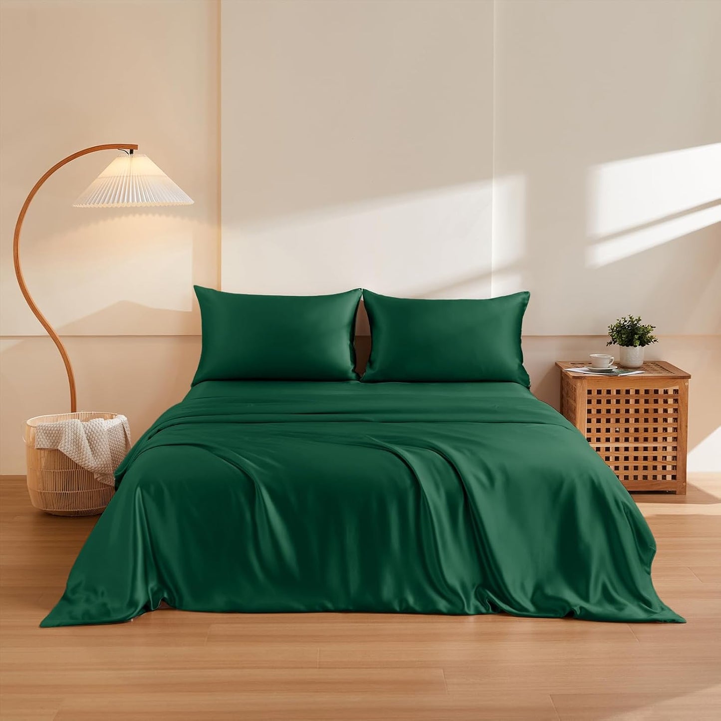 THXSILK 100% Pure Mulberry Silk Duvet Cover Set 3 Piece, 6A+ Grade Luxury Soft Bedding Silk Sheets for Hair and Skin, 1 Pcs Quilt/Comforter Cover with 2 Zippered Pillowcases (Emerald Green, Full)