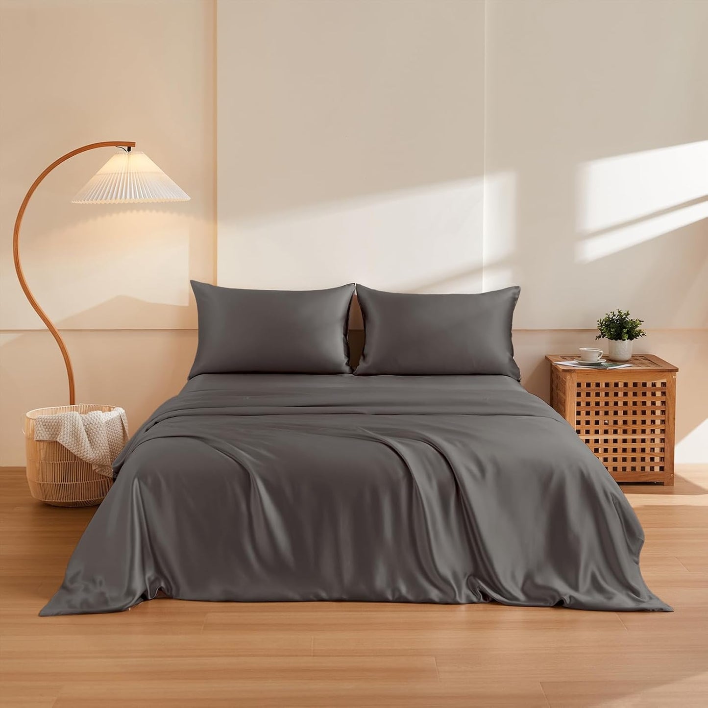 THXSILK 100% Pure Mulberry Silk Duvet Cover Set 3 Piece, 6A+ Grade Luxury Soft Bedding Silk Sheets for Hair and Skin, 1 Pcs Quilt/Comforter Cover with 2 Zippered Pillowcases (Charcoal, Cal. King)