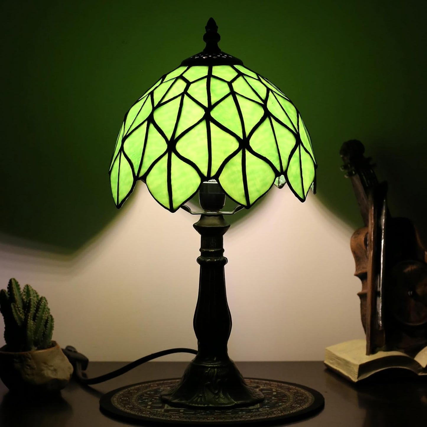 Tiffany lamp 8-inch Small Vintage-Style Stained Glass Table lamp mini Desktop Decorative Night Light Reading lamp for Bedroom Bedside and Study