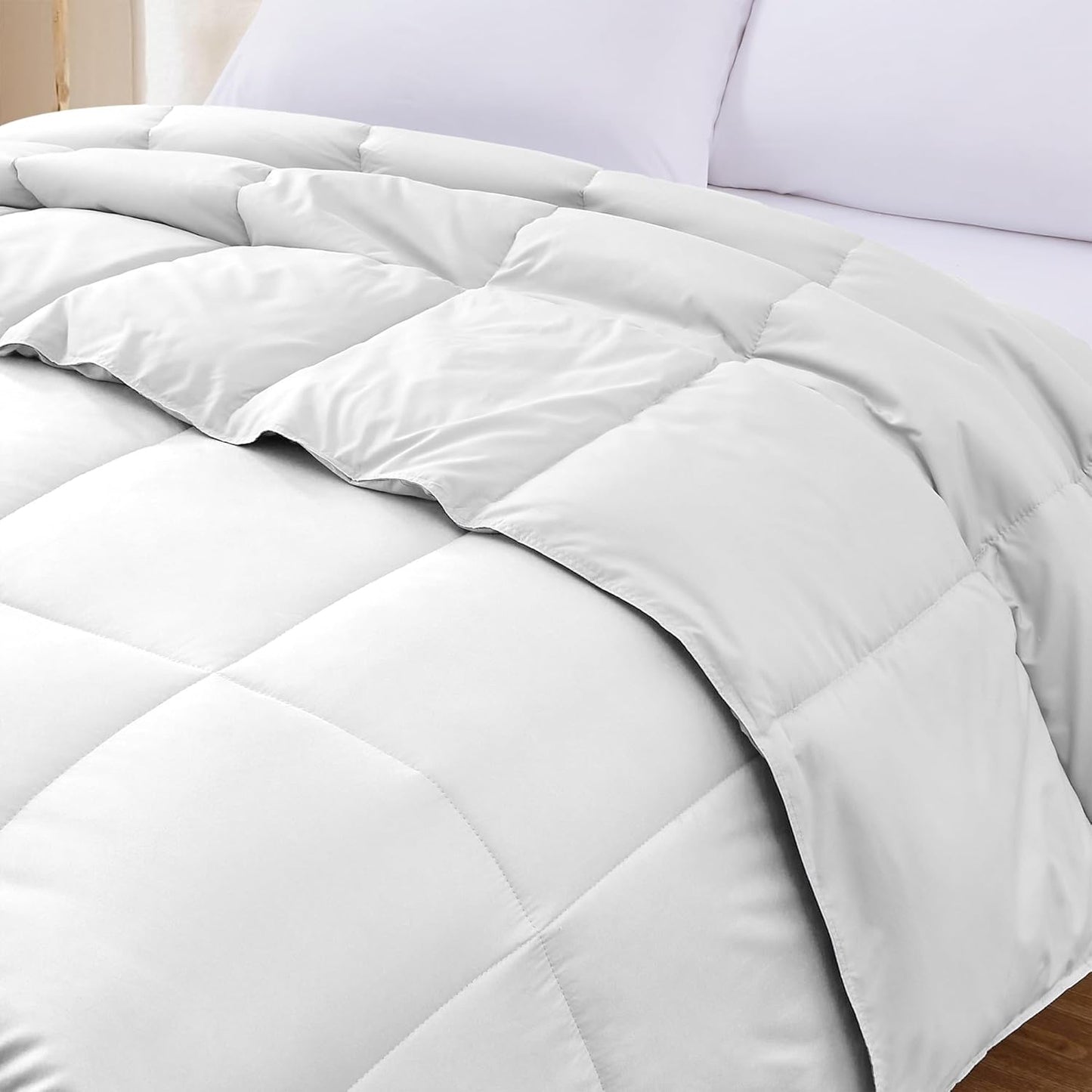 Modern Threads Down Alternative Reversible Comforter White/White Twin