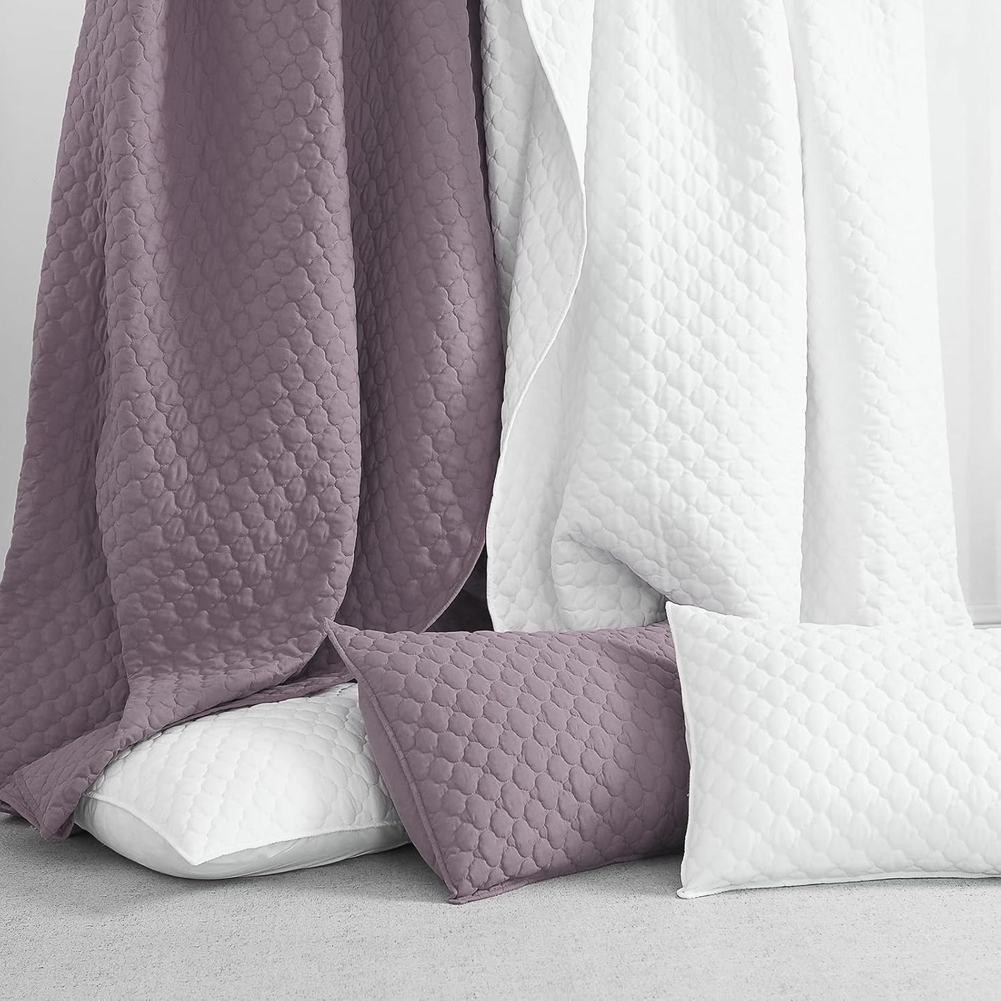 HORIMOTE HOME Quilt Queen Size Grayish Purple, Lightweight Quilt for Summer Ultra-Soft Microfiber Modern Style Quilted Clouds Pattern Bedspread Quit Set 3 Pieces(1 Quilt and 2 Pillow Shams)