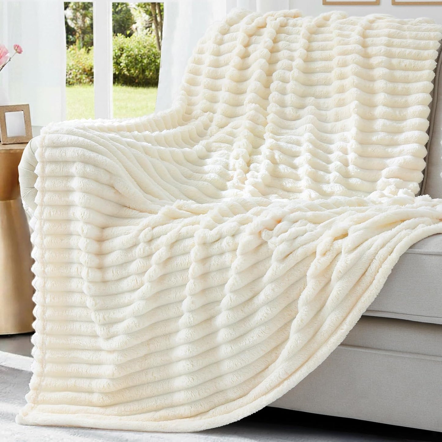 decorUhome Christmas Soft Fleece Cream White Blanket King Size for Bed, Cozy Fluffy Plush Flannel Large Striped Throws for Couch Sofa, Lightweight Decorative Fuzzy Blanket for Woman, 108x90 Inches
