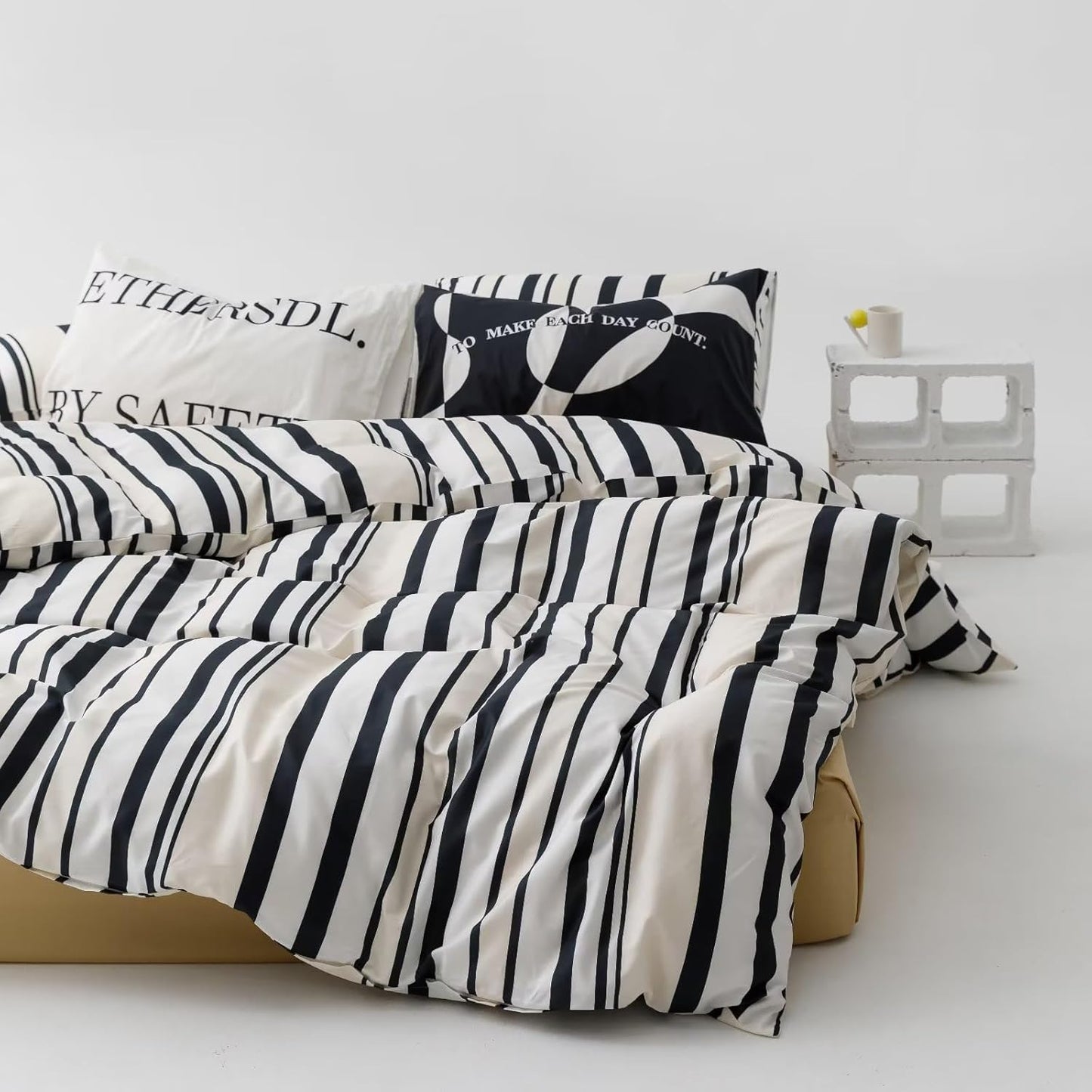 KAREVER Striped Comforter Set Full Black and White Comforter Men Women Modern Chic Stripes Bed Comforters Beige Black Striped Full Ticking Bedding Comforter Set All Season Hotel Quality Bed Set