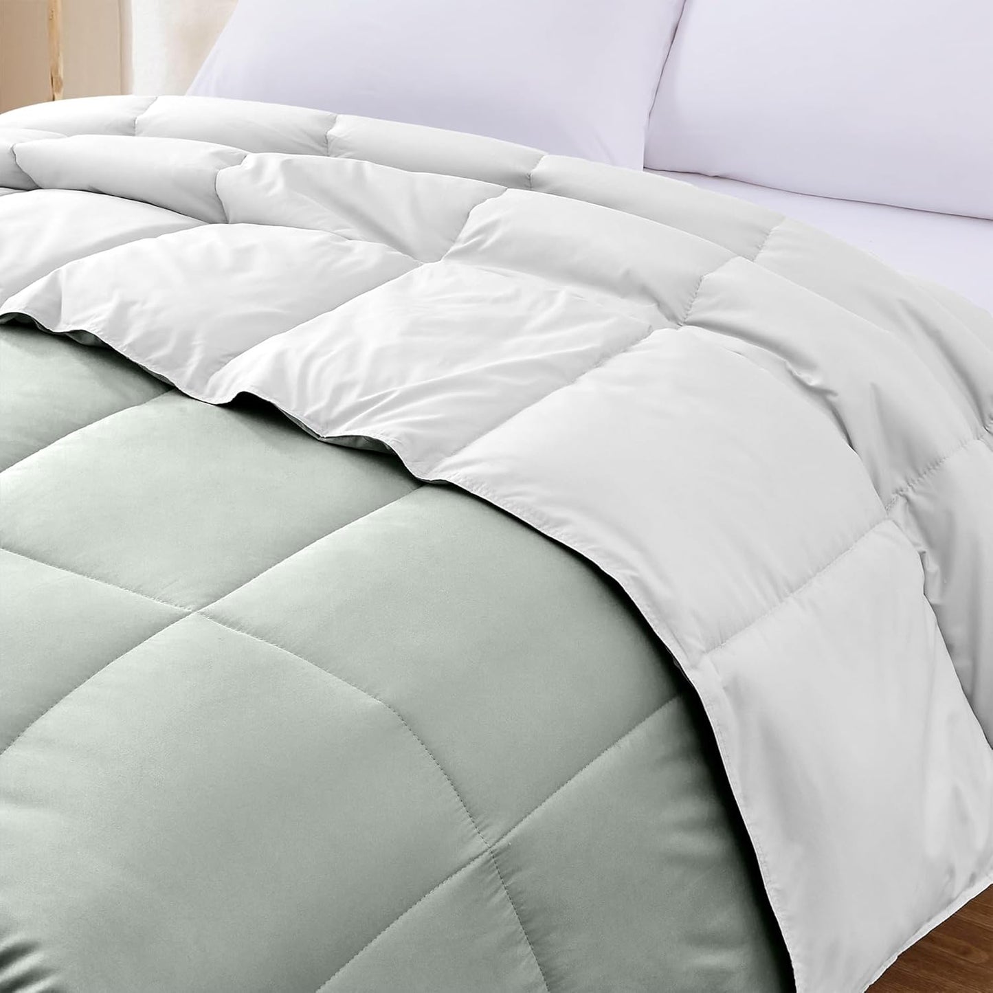 Modern Threads Down Alternative Reversible Comforter White/Gray California King