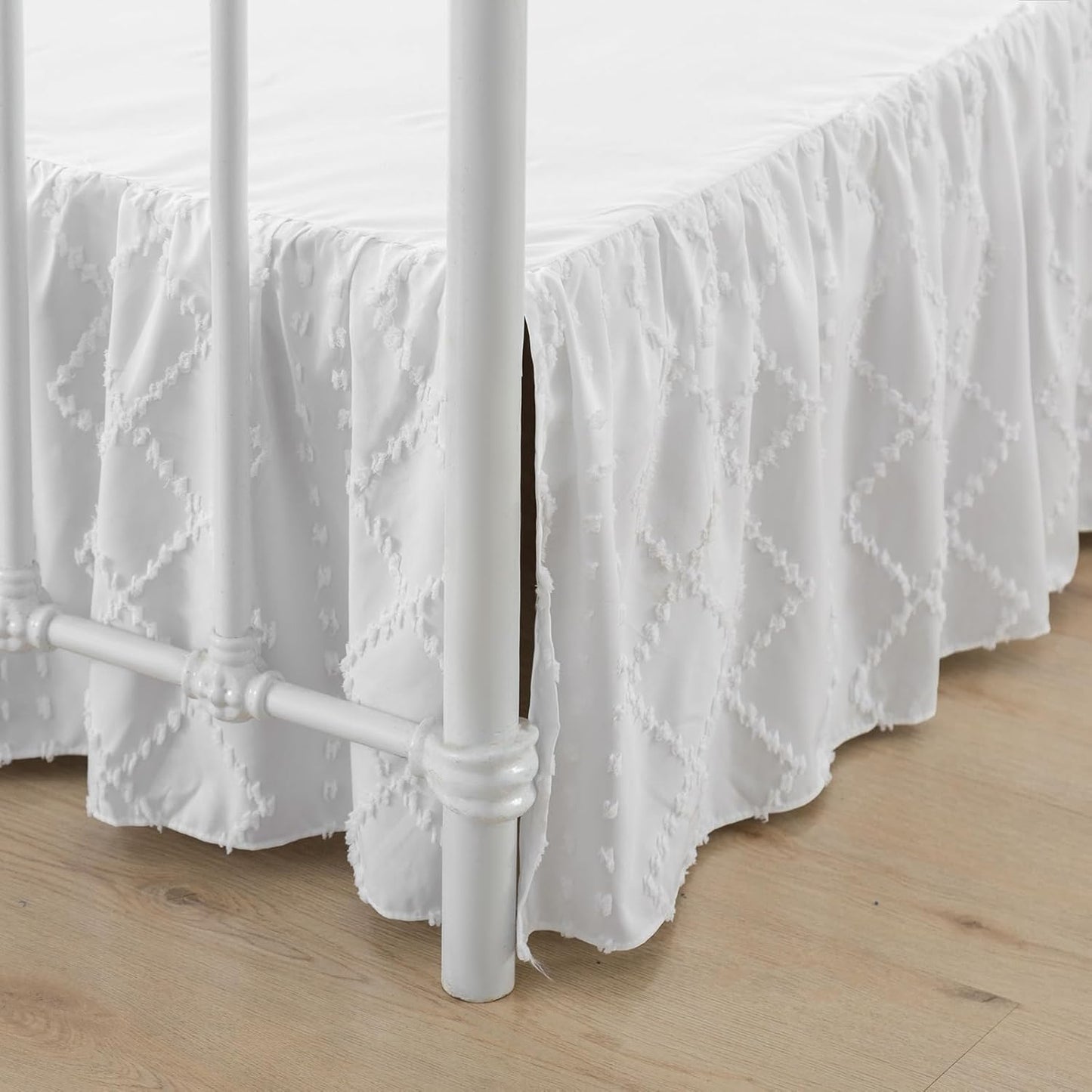 Bed Skirt Queen Size Ruffled Bed Skirt with Split Corners, 12 Inch Drop Dust Ruffle Bed Skirts with Platform, Boho Tufted Shabby Chic Queen Size Bed Skirts, White