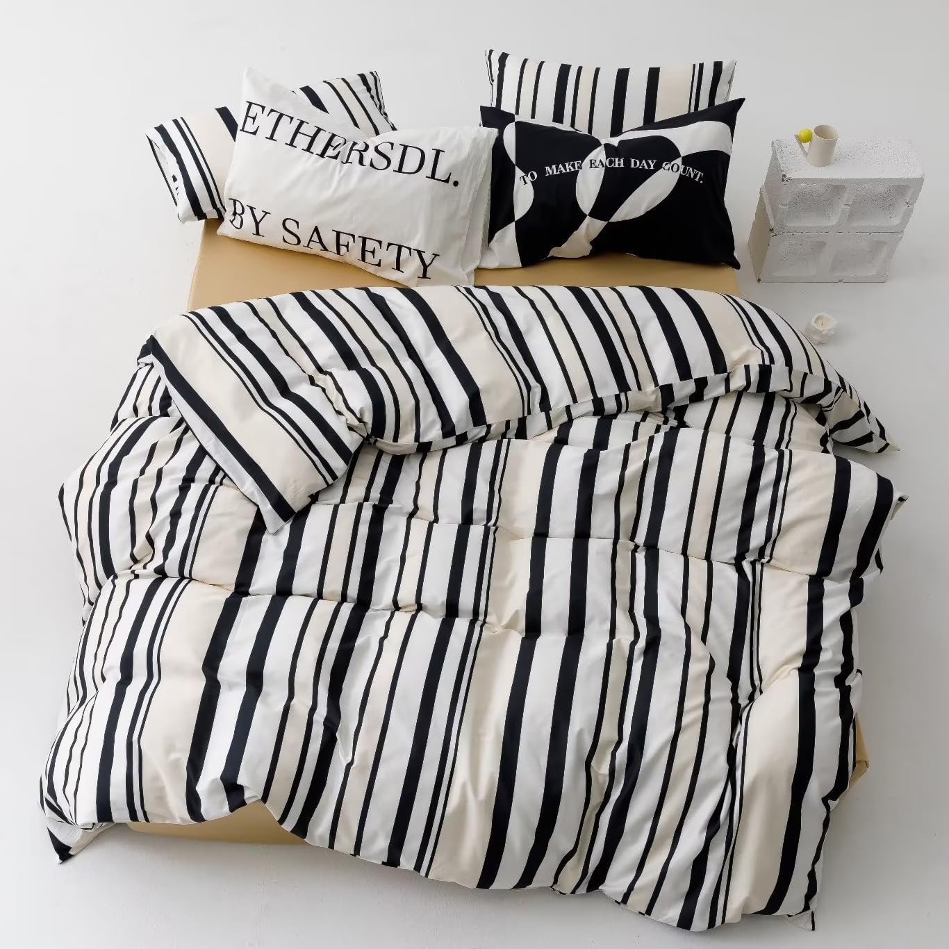 KAREVER Striped Comforter Set Twin Black and White Comforter Men Women Modern Chic Stripes Bed Comforters Beige Black Striped Twin Ticking Bedding Comforter Set All Season Hotel Quality Bed Set