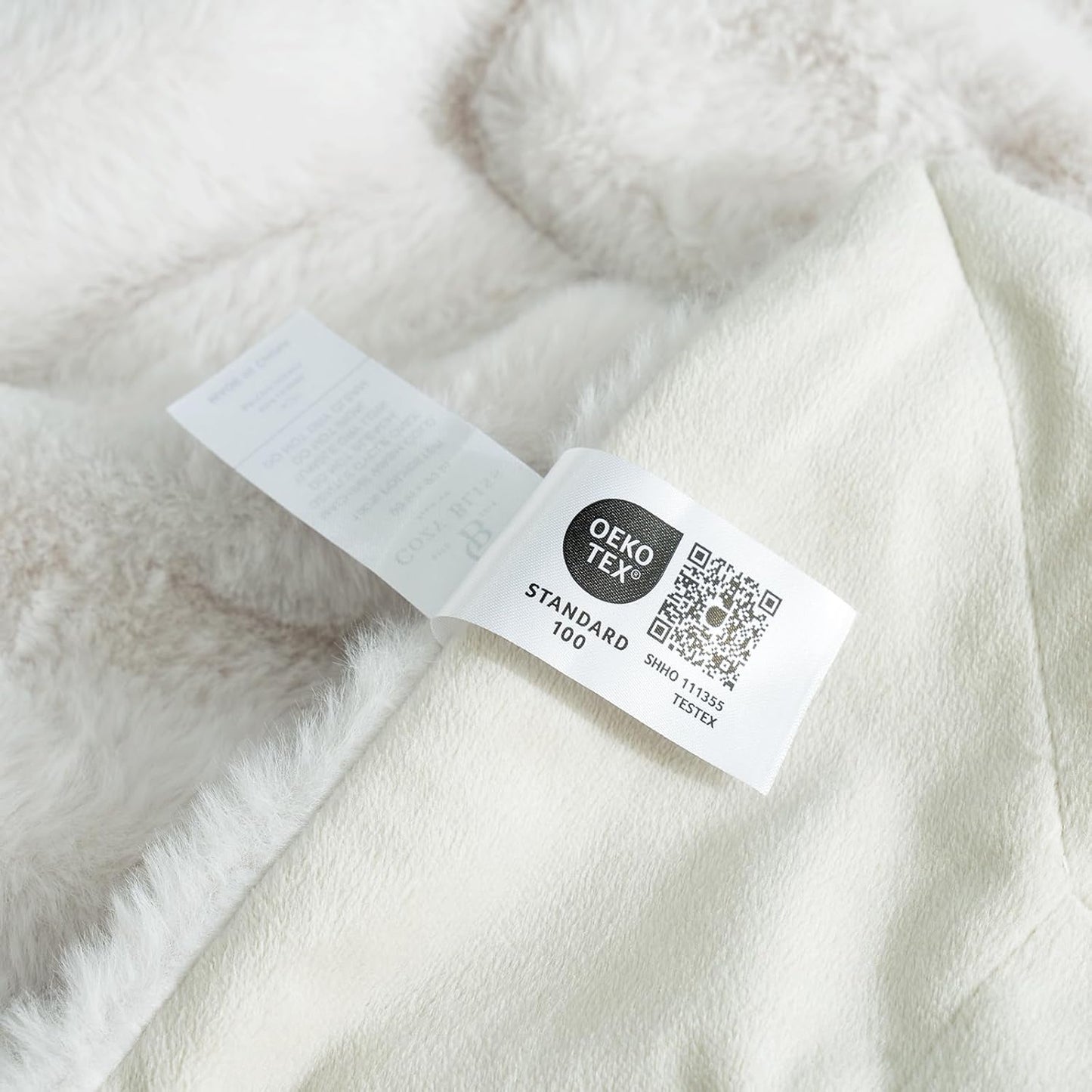 Cozy Bliss Faux Fur Throw Blanket for Couch, Cozy Soft Plush Thick Winter Blanket for Sofa Bedroom Living Room, 50 * 60 Inches Beige
