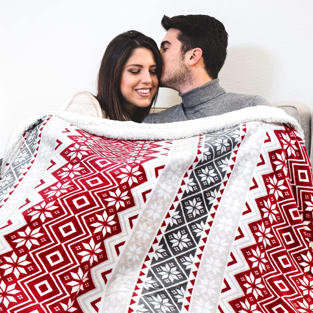PAVILIA Premium Christmas Sherpa Throw Blanket | Christmas Decoration, Fleece, Plush, Warm, Cozy Reversible Microfiber Holiday Blanket 50 x 60