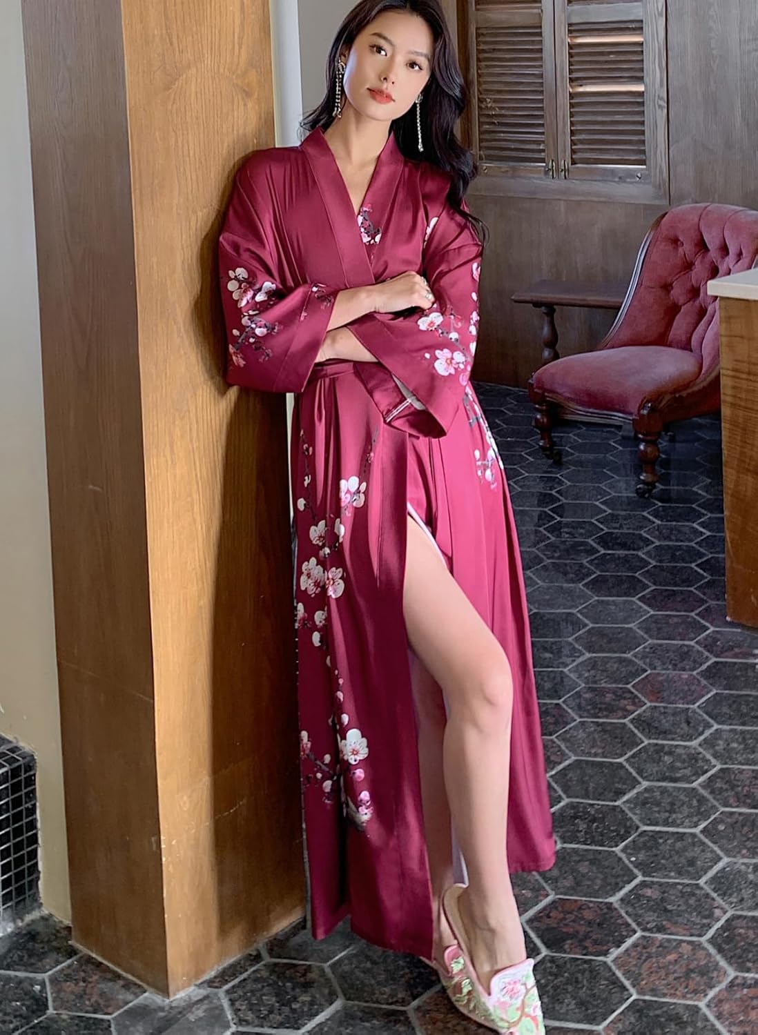 Silk Satin Robe for Women Long Japanese Kimono Robe Lightweight Soft Bathrobe Floral Luxury Dressing Gown