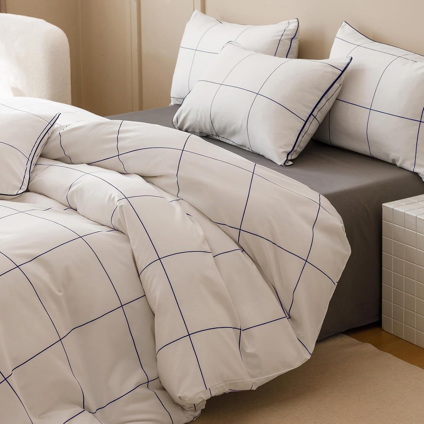 KAREVER White Grid Comforter King Women Navy Blue Square Lines Checkered Bedding Set White Plaid Comforter King Size