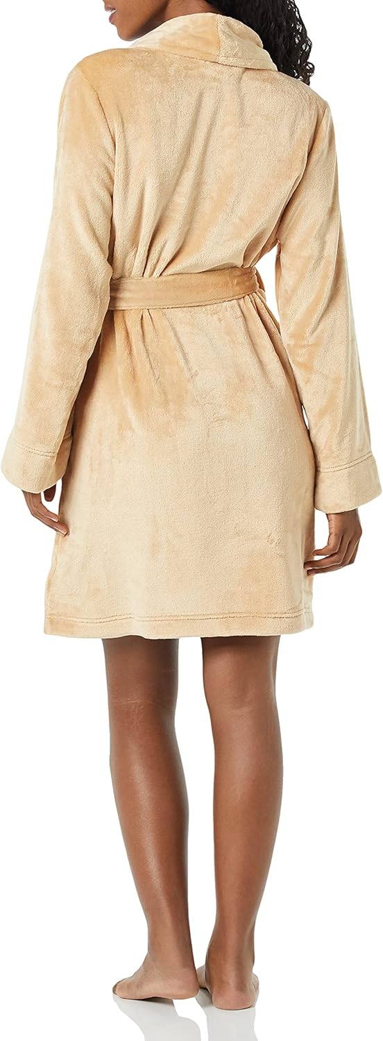 Amazon Essentials Women's Mid-Length Plush Robe (Available in Plus Size)
