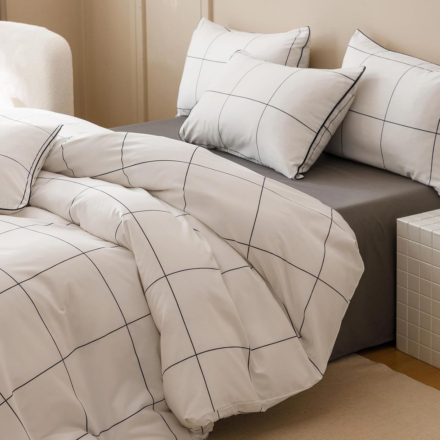 KAREVER White Grid Comforter Cal King Women Black Square Lines Checkered Bedding Set California King White Plaid Comforter Cal King Size