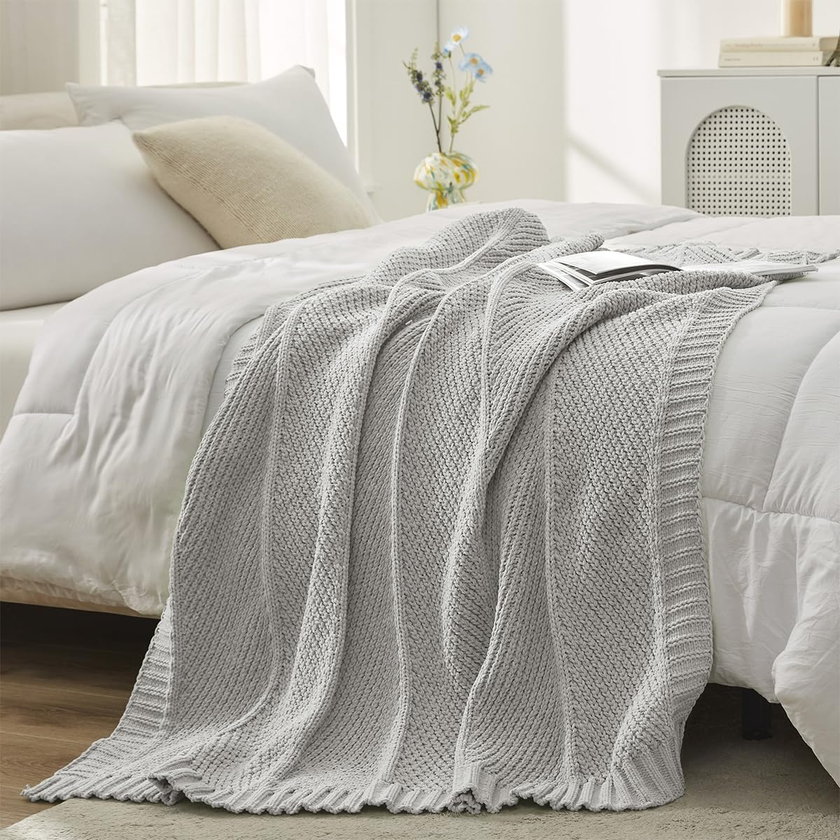 Amélie Home Chevron Chenille Knit Throw Blanket for Couch, Cozy Texture Decorative Soft Blanket for Sofa & Chair, 60"x80", Light Grey