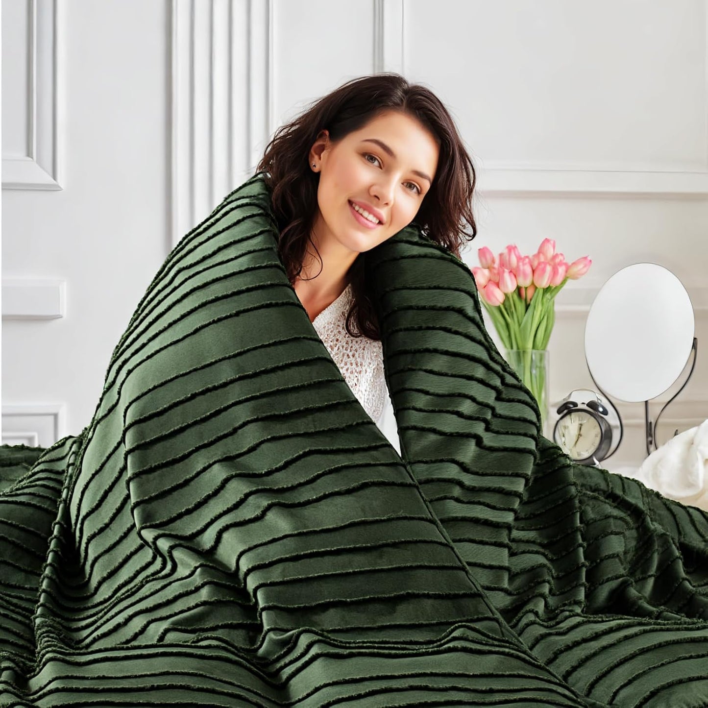 NEXHOME PRO Duvet Cover King Size, Blue 3 Pieces Boho Tufted Duvet Cover Set, Soft and Lightweight Microfiber Comforter Cover Set for All Season (Forest Green,104 x 90)-No Comforter