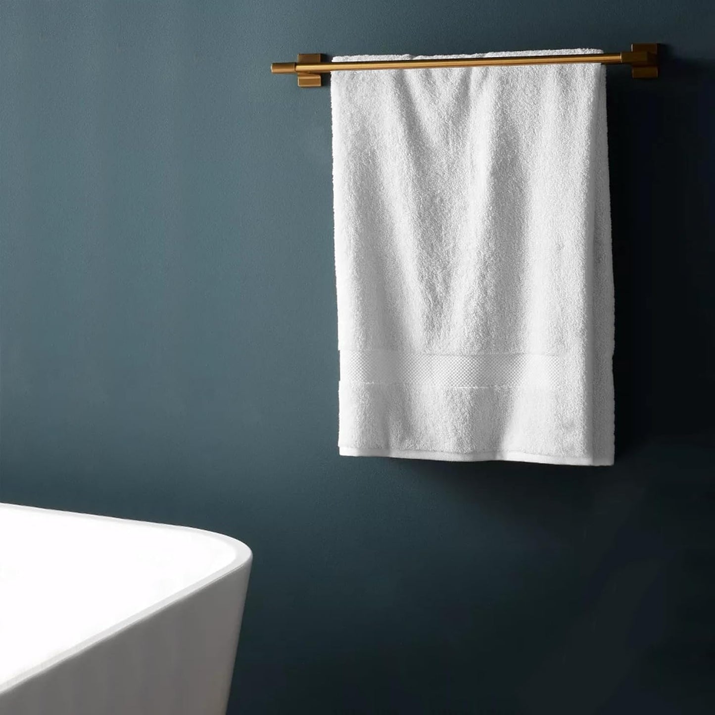 Delara 100% Organic Cotton Towels 650 GSM Plush Feather Touch Quick Dry Bath Towel, Pack of 8 GOTS Certified, Oeko-Tex Green Certified, Organic Cotton Bath Towel, 30"X58"