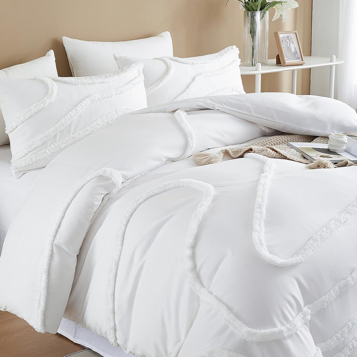 Cupocupa Queen Comforter Set Beige Tufted Comforters Sets Bedding for Queen Bed 3PCS Boho Comforter Soft Fluffy Lightweight Comforter with 2 Pillow Cases for All Season