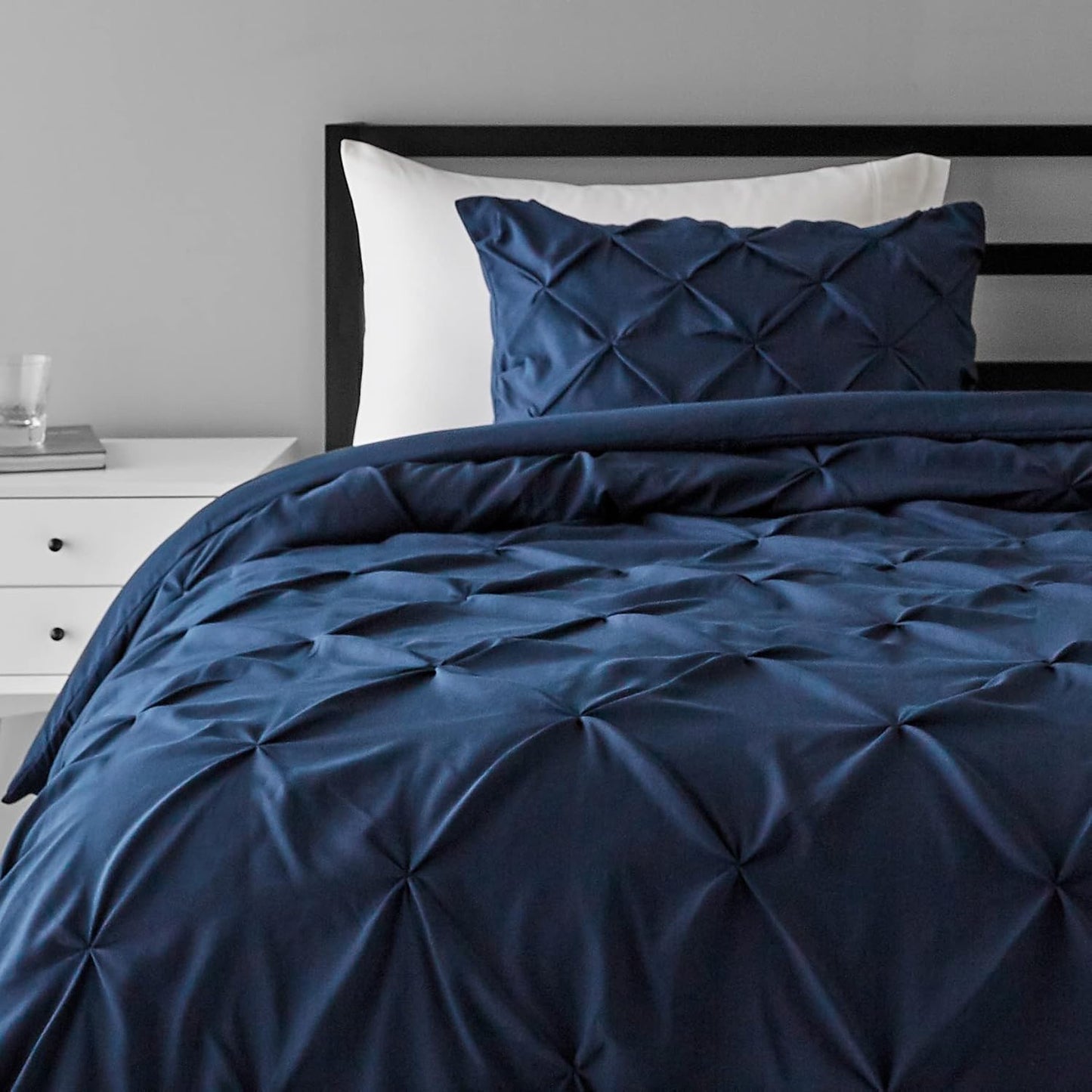 Amazon Basics All-Season Down-Alternative Comforter 2-Piece Bedding Set, Twin/TwinXL, Navy Blue, Pinch Pleat With Piped Edges