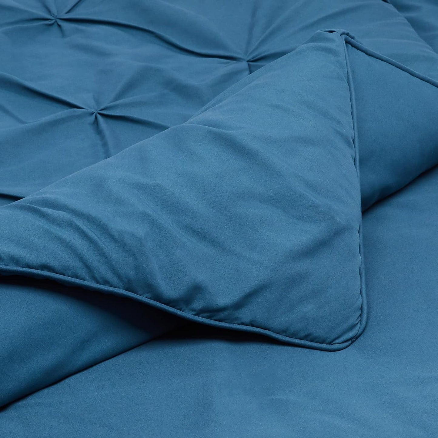 Amazon Basics 2 Piece Soft, Lightweight Down-Alternative Comforter Bedding Set, Pinch Pleat, Twin/TwinXL, Dark Teal, Geometric