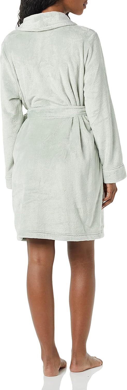 Amazon Essentials Women's Mid-Length Plush Robe (Available in Plus Size)
