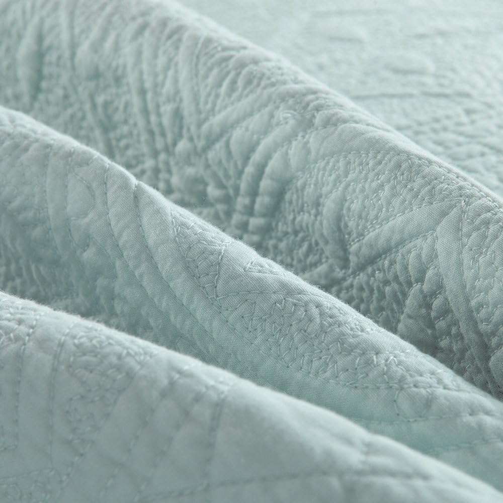 Calla Angel Sage Garden Luxury Pure Cotton Quilt, King, Light Aqua