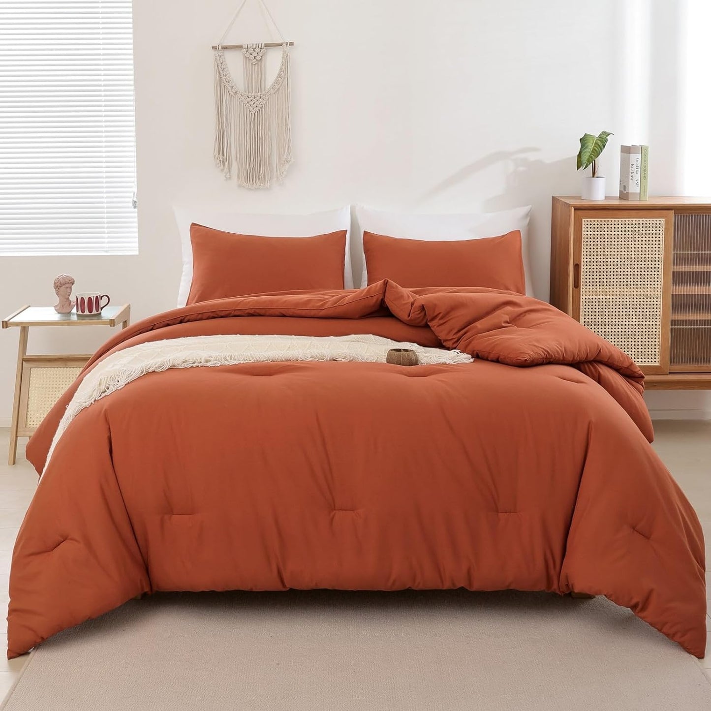 ROSGONIA Oversized Queen Comforter Burnt Orange, 3pcs (1 Terracotta Comforter & 2 Pillowcases) Lightweight Oversized Queen Comforter Sets Bedding