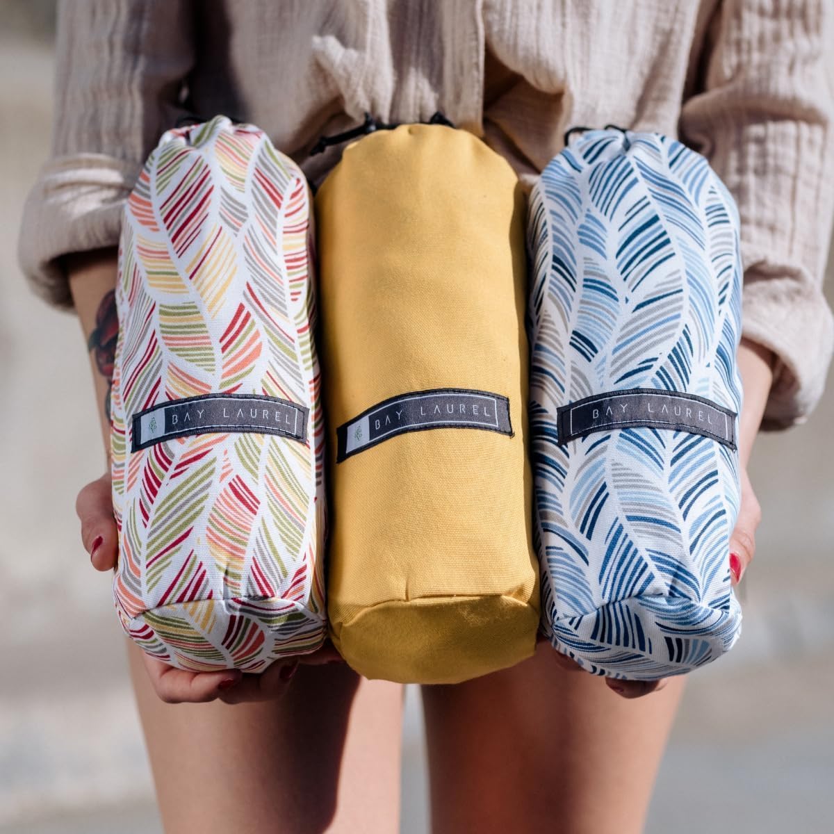 BAY LAUREL Turkish Beach Towel with Travel Bag 39 x 71 Quick Dry Sand Free Lightweight Large Oversized Towels Light - Pack of 4 (Pack of 4 - Dandelion with Floral Bag)