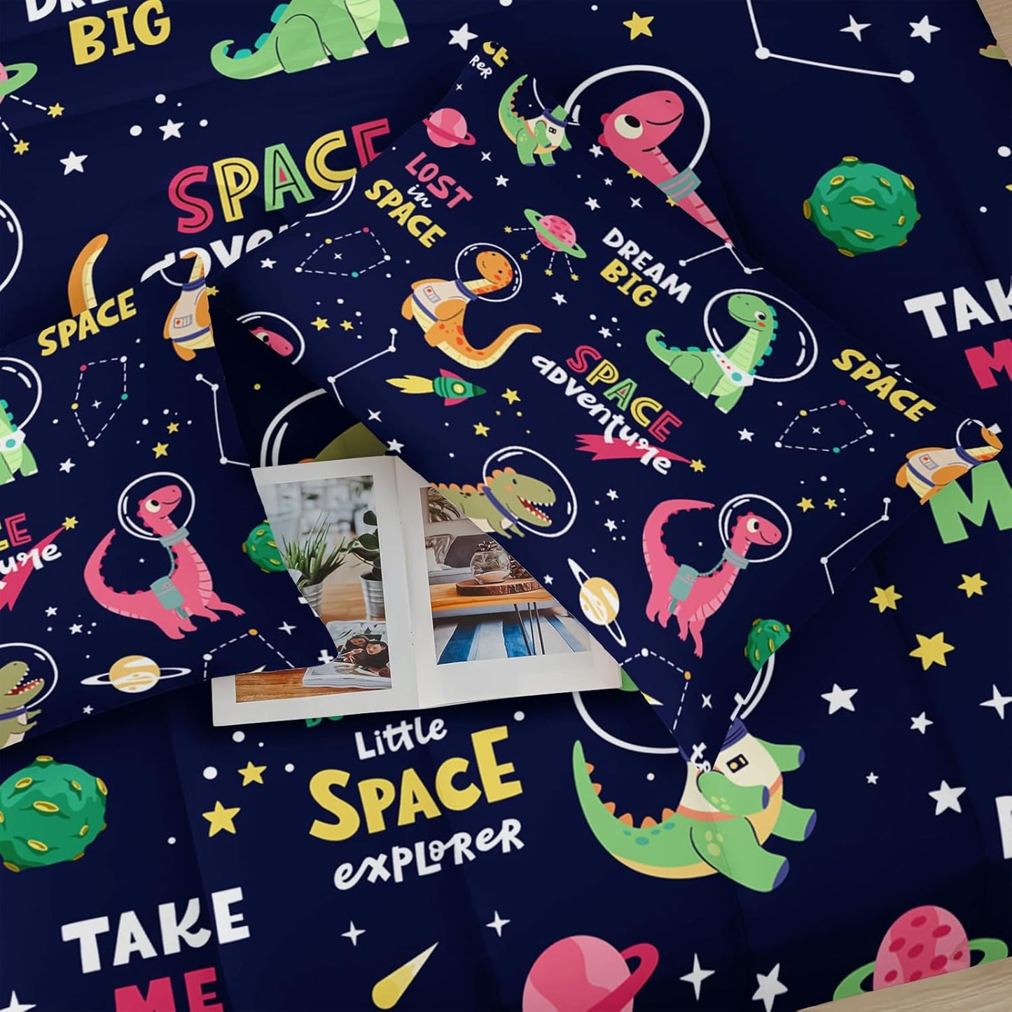 Dinosaurs in Space Twin Comforter Set，Twin Size Bedding Set for Boys Dinosaurs，with 1 Comforter with 2 Pillow Case