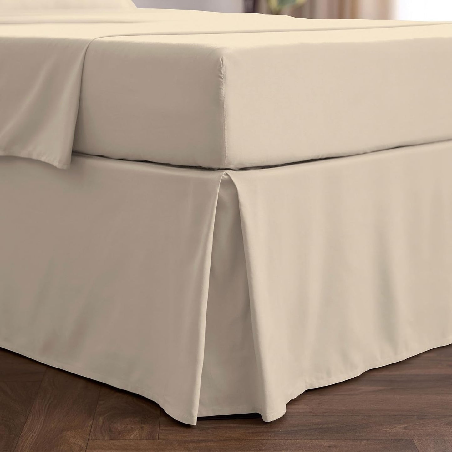 Mellanni Bed Skirt Twin Size - Bed Skirting - 15-Inch Tailored Drop Pleated Dust Ruffle - Hotel Luxury Bedding - Wrinkle, Fade, Stain Resistant - 1 Bedskirt (Twin, Beige)