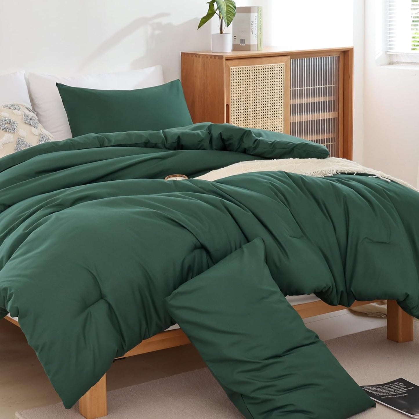 ROSGONIA King Size Comforter Set Emerald Green, 3pcs (1 Boho Dark Forest Comforter & 2 Pillowcases), All Season Blanket Lightweight Bedspreads Quilt