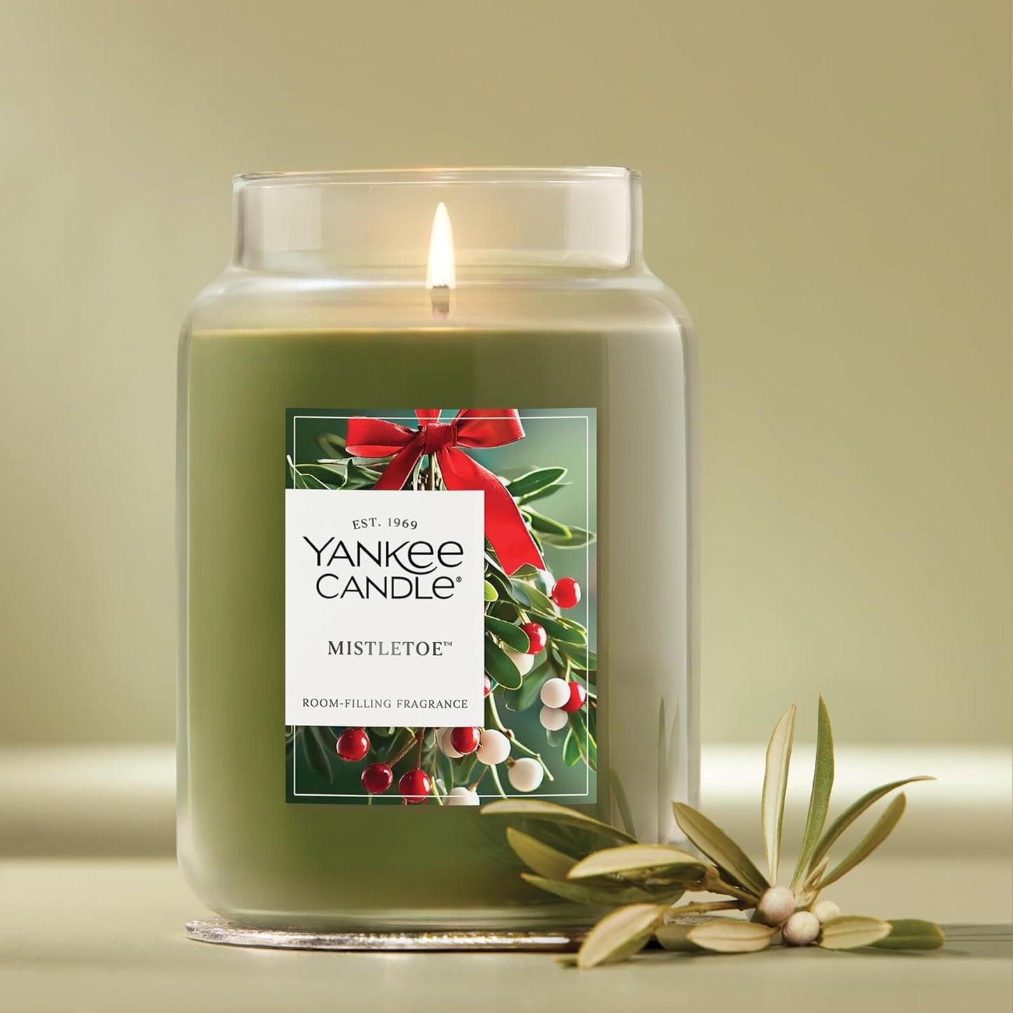Yankee Candle Mistletoe Scented Candle, 22oz Large Jar with up to 150 Hour Burn Time, Giftable, Holidays