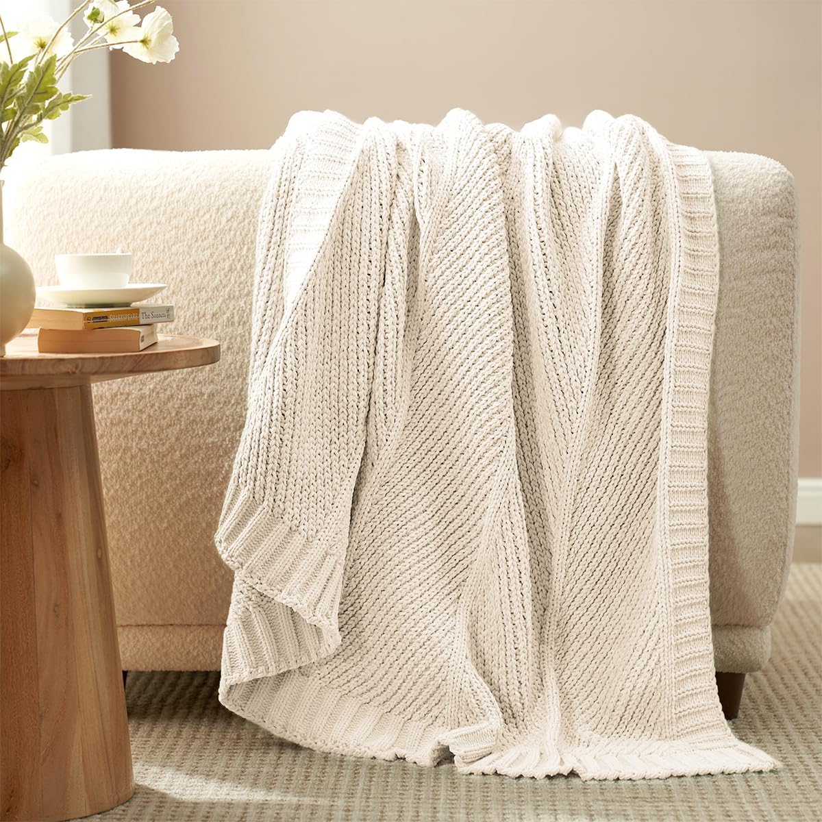Amélie Home Chevron Chenille Knit Throw Blanket for Couch, Cozy Texture Decorative Soft Blanket for Sofa & Chair, 50"x60", Ivory