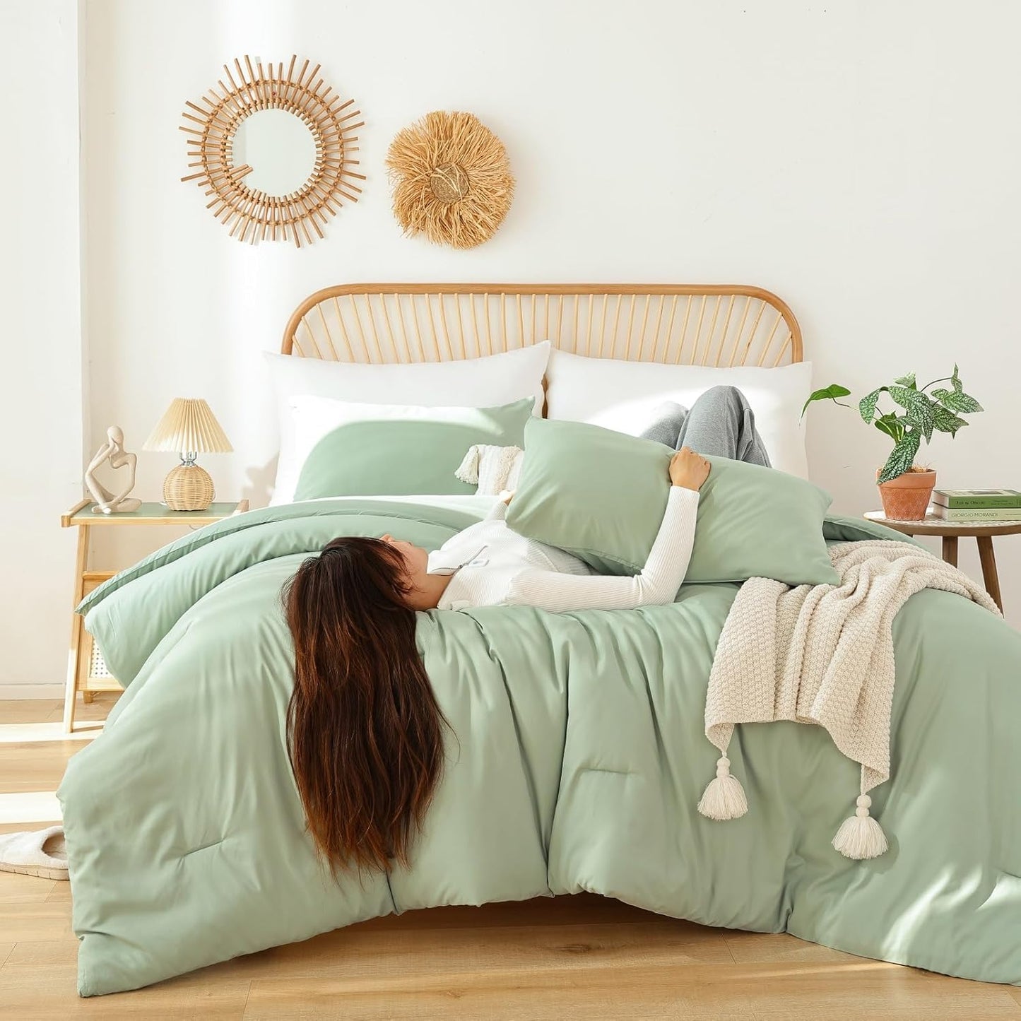 ROSGONIA Full Size Comforter Sets for Girls Boys Teens Sage Green, 3pcs(1 Comforter & 2 Pillowcases), Soft Kids Comforter Sets All Season Dorm Bedding