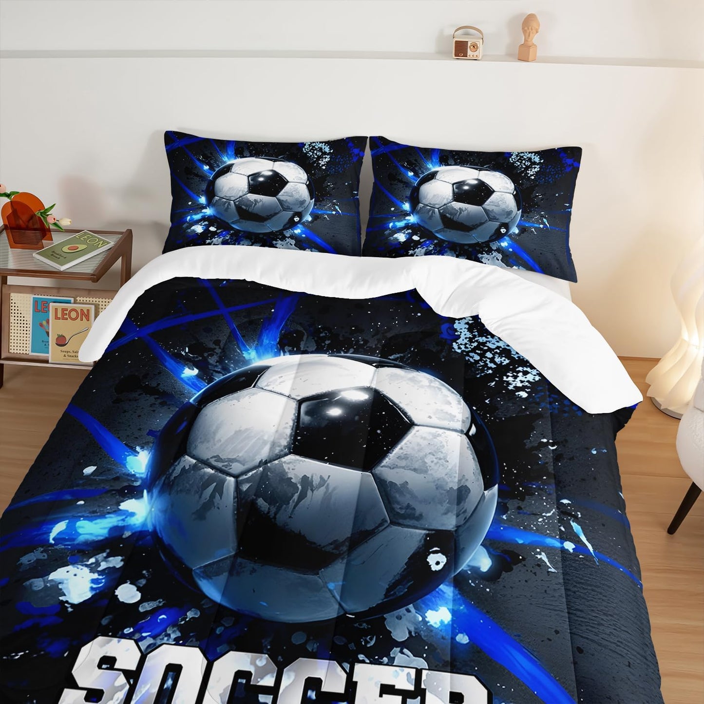 Football Comforter Set Queen Size,Balls Game Pattern Kids Comforter for Boys Girls Teens Soccer Room Decor,Sports Themed Football Court Bedding Sets with 2 Pillowcases.