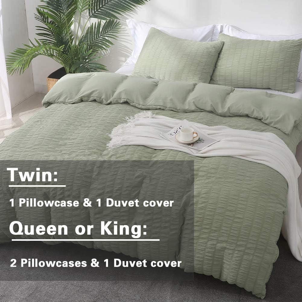 AveLom Green Duvet Cover King(104 x 90 inches), 3 Pieces (1 Duvet Cover, 2 Pillow Cases),Seersucker Tripe Soft Washed Microfiber Textured Duvet Cover Set with Zipper Closure, Corner Ties