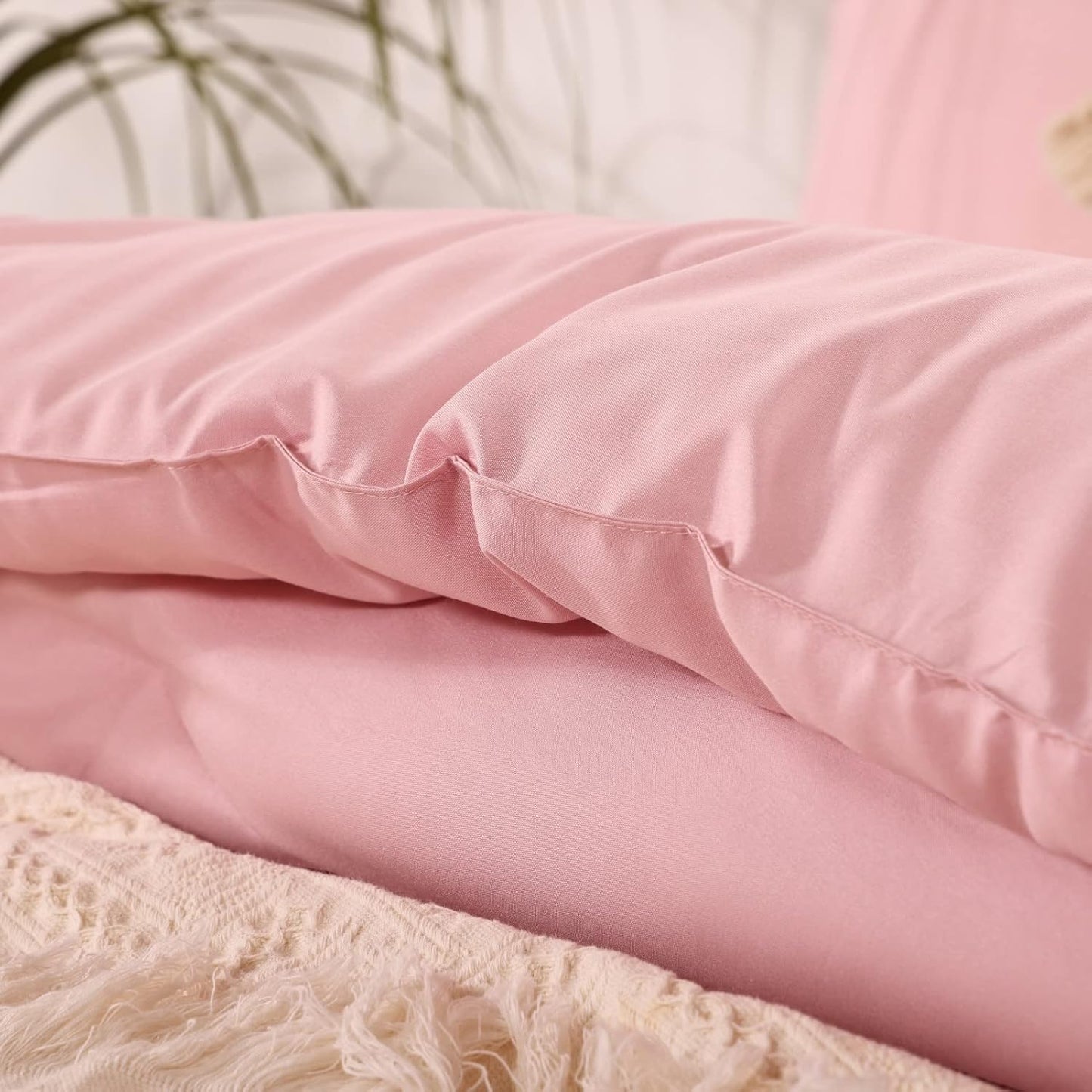 ROSGONIA King Size Comforter Set Pink, 3pcs (1 Boho Pink Comforter & 2 Pillowcases) All Season Bedding Soft Lightweight Bedspread Blanket Quilts