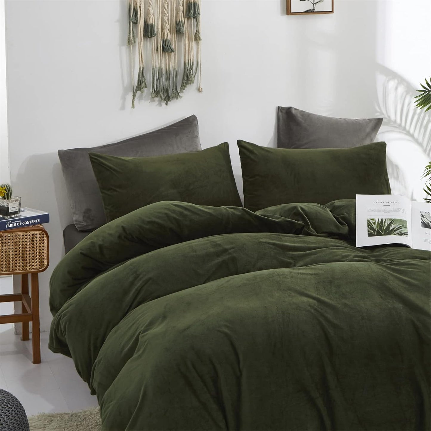 Cottonight Army Green Velvet Comforter Set - Queen Size, Olive Green Plush Fluffy Bedding, Dark Green Blanket, Modern Winter Warm 3 Piece Set for Women & Men