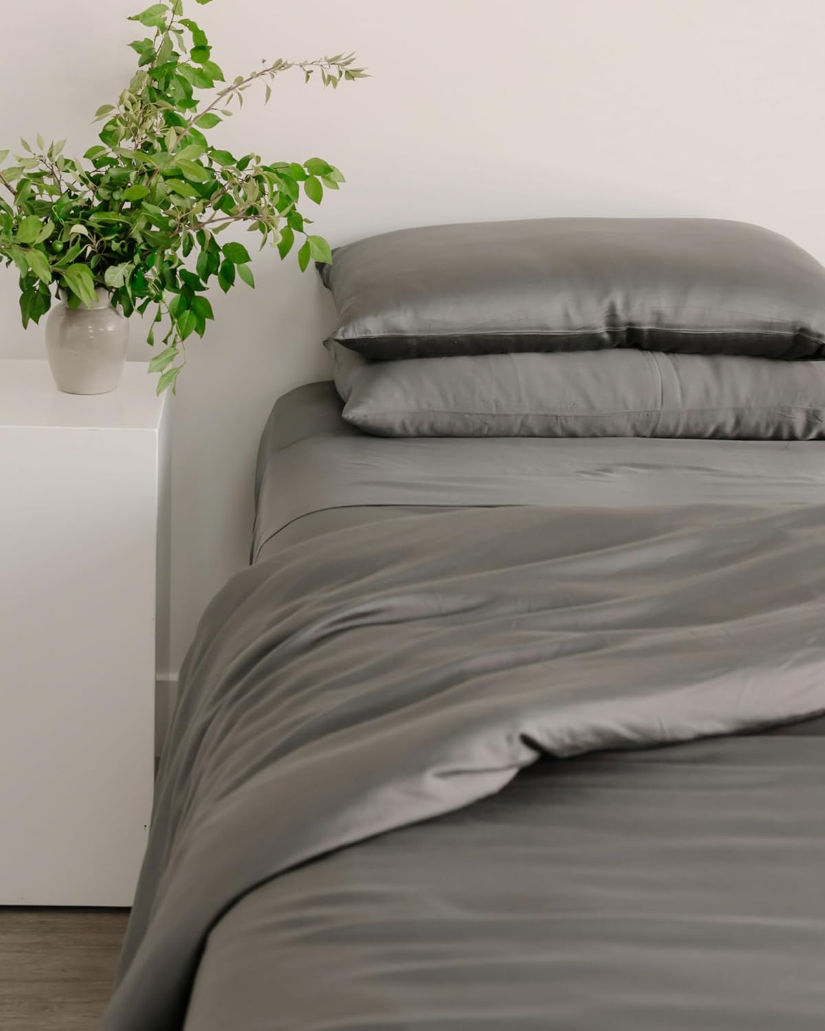 Cozy Earth Luxury Duvet Cover King - 100% Viscose from Bamboo - Ultra-Soft, Cooling & Lightweight Duvet Cover - Temperature-Regulating Bedding with Concealed Zip & Interior Snap Closures - Dove Grey