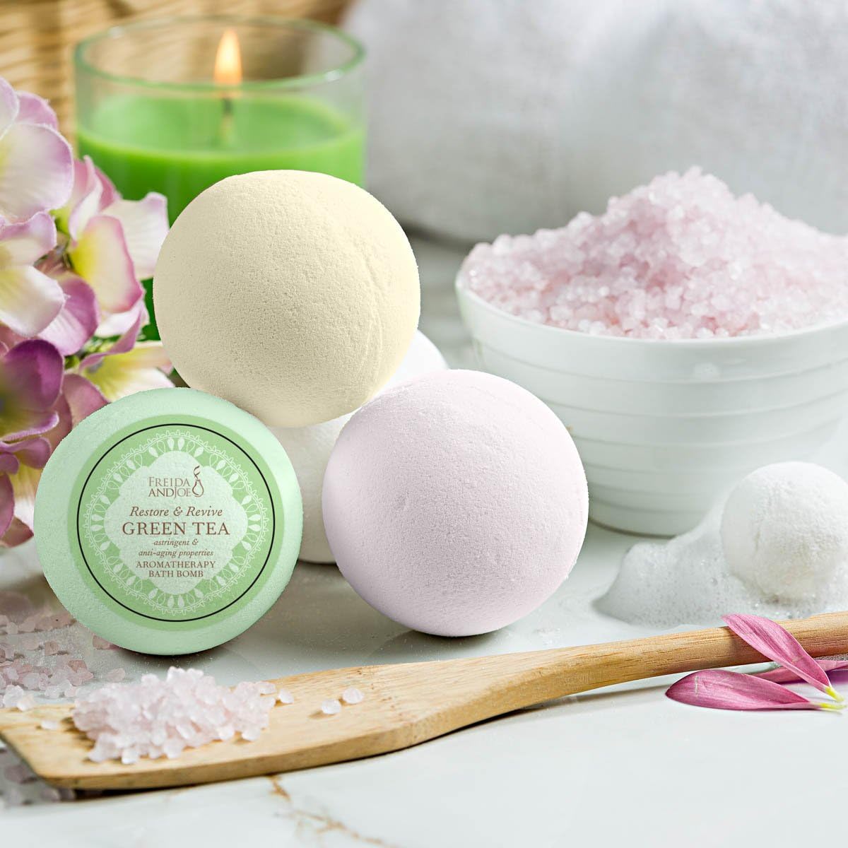 Luxury Aromatherapy Bath Bombs: Deep Body Relaxation Deluxe Gift Set with 6 x 100g Relaxing and Calming Scents