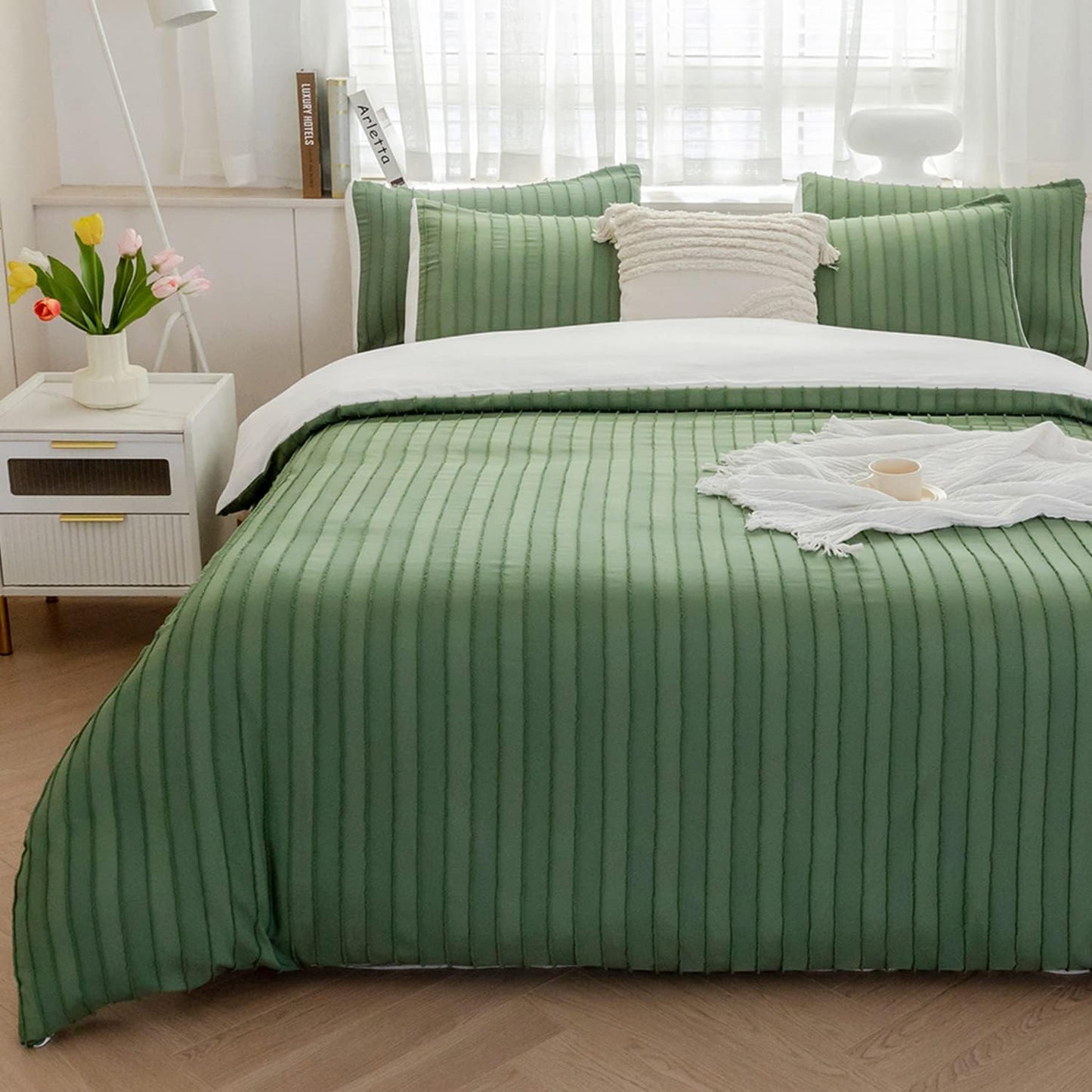 JELLYMONI Duvet Cover Queen Size Green and White - 3PCS Boho Striped Duvet Cover Set Polyester Tufted Bohemian Textured Comforter Cover with Corner Ties & Zipper Closure