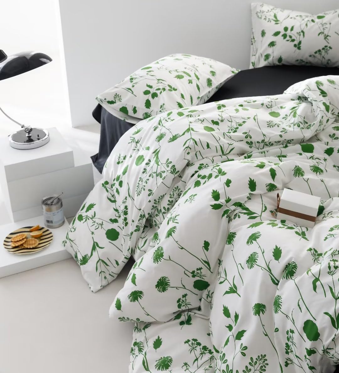 KAREVER Sage Botanical Comforter Set Full White and Green Floral Plant Bedding Comforter Set Girls Blanket Rustic Leaf Blossom Women White Farmhouse Comforter Full