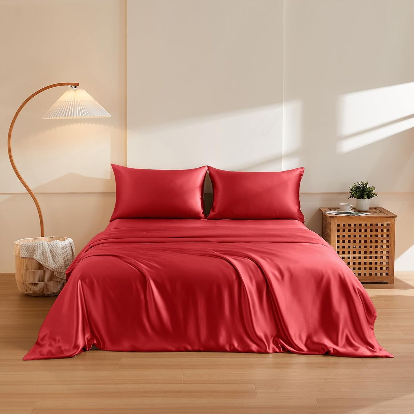 THXSILK 100% Pure Mulberry Silk Duvet Cover Set 3 Piece, 6A+ Grade Luxury Soft Bedding Silk Sheets for Hair and Skin, 1 Pcs Duvet/Quilt/Comforter Cover with 2 Zippered Pillowcases (Red, Queen)
