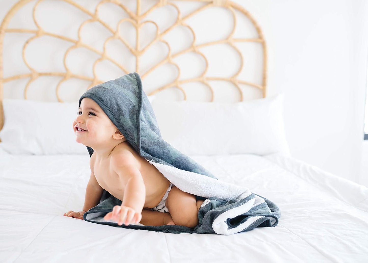 Copper Pearl Hooded Bath Towels Premium Knit/Terry Cloth Baby Towels with Hood, Pockets, and Cool Designs - Great to Gift and Make Bath Time Fun - Baby Bath Towel, Hunter