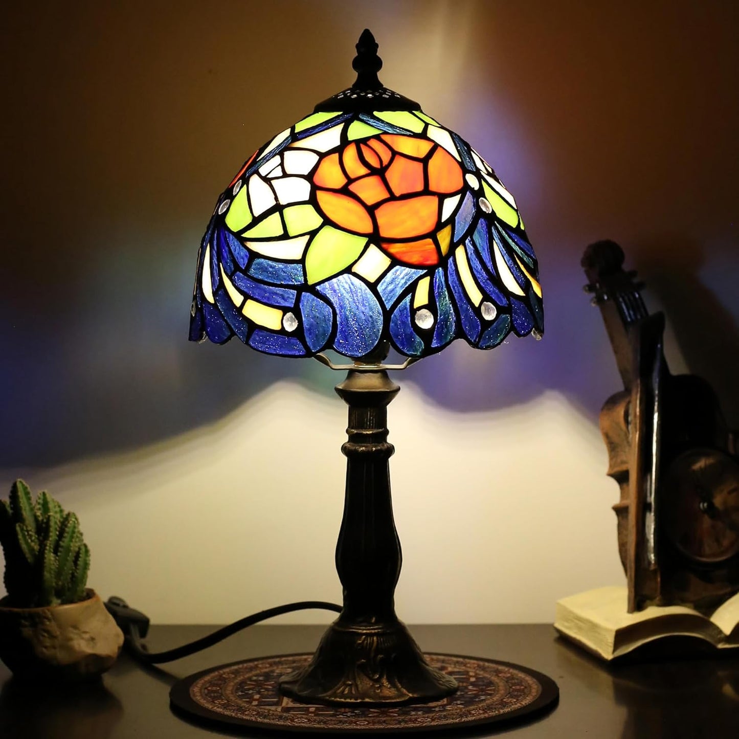 Tiffany Table lamp are Suitable for bedrooms Beside The Bed Living Rooms Night Lights 8-inch Small Vintage Stained Glass Table Lamps and Home Offices