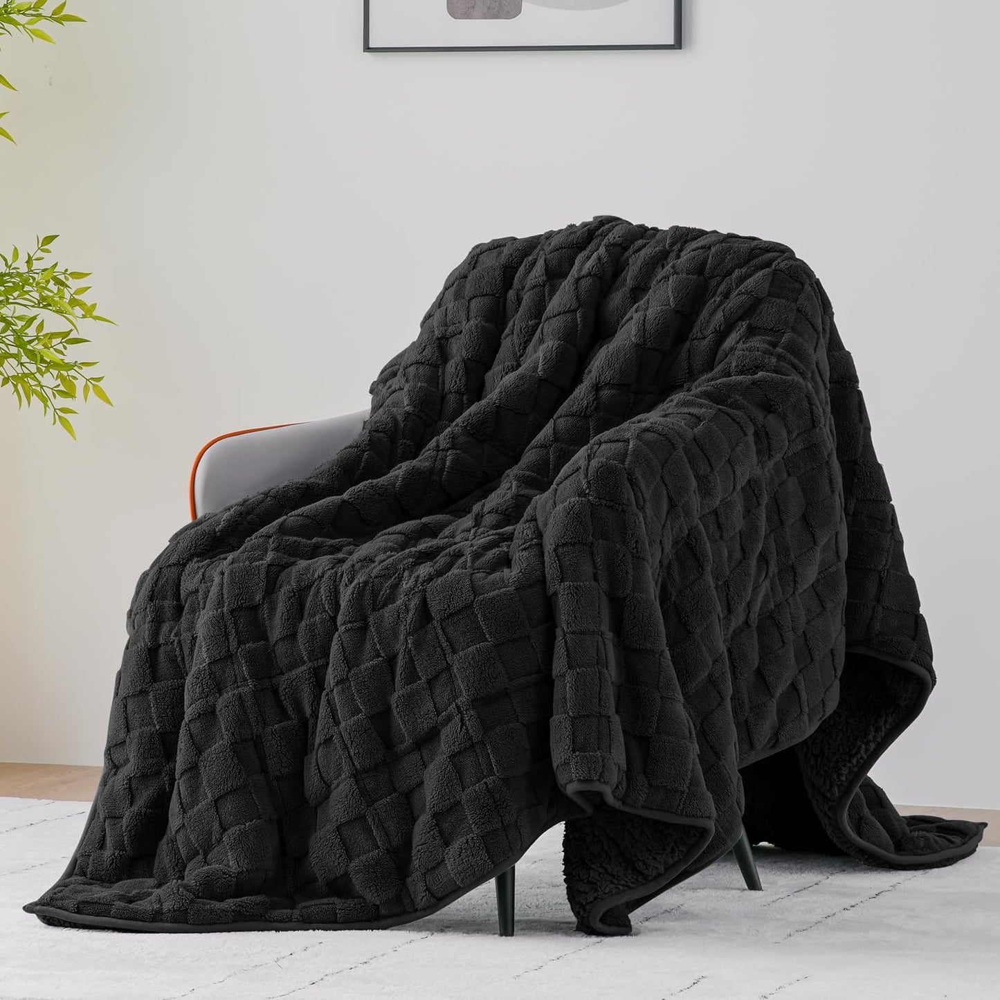 Uttermara Sherpa Fleece Weighted Blanket Queen Size(20lbs, 60" x 80", Black), 3D Jacquard Checkered Warm Sherpa Heavy Blanket for Adults, Soft Fuzzy Weighted Blankets for Couch Bed Sofa