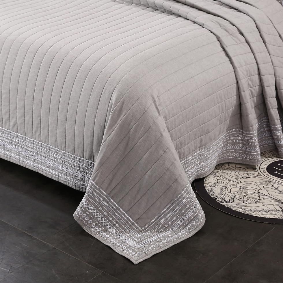 Quilt Set Floral Leaves 3D Embroidery Pattern 3 PCS Cotton Reversible Quilted Embroidered Decorative Bedspreads Coverlet Set, Lightweight &Soft Queen Size Beige Bedding Coverlet for All Season