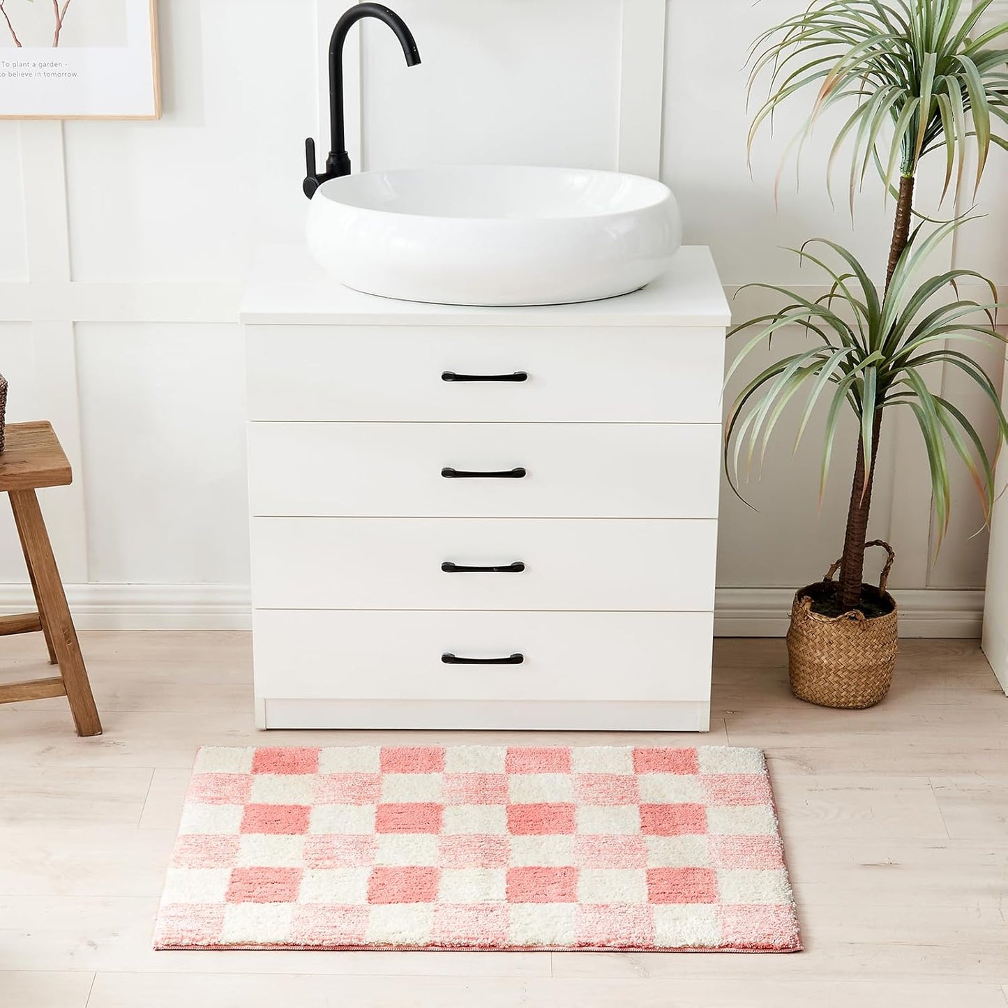 CozeCube Bath mats for Bathroom Non Slip, Fluffy Absorbent Microfiber Bath mat Washable, Aesthetic Bathroom Rugs, Cute Blossom Pink Checkered Bath mat, Blossom Pink, 32" x 20"
