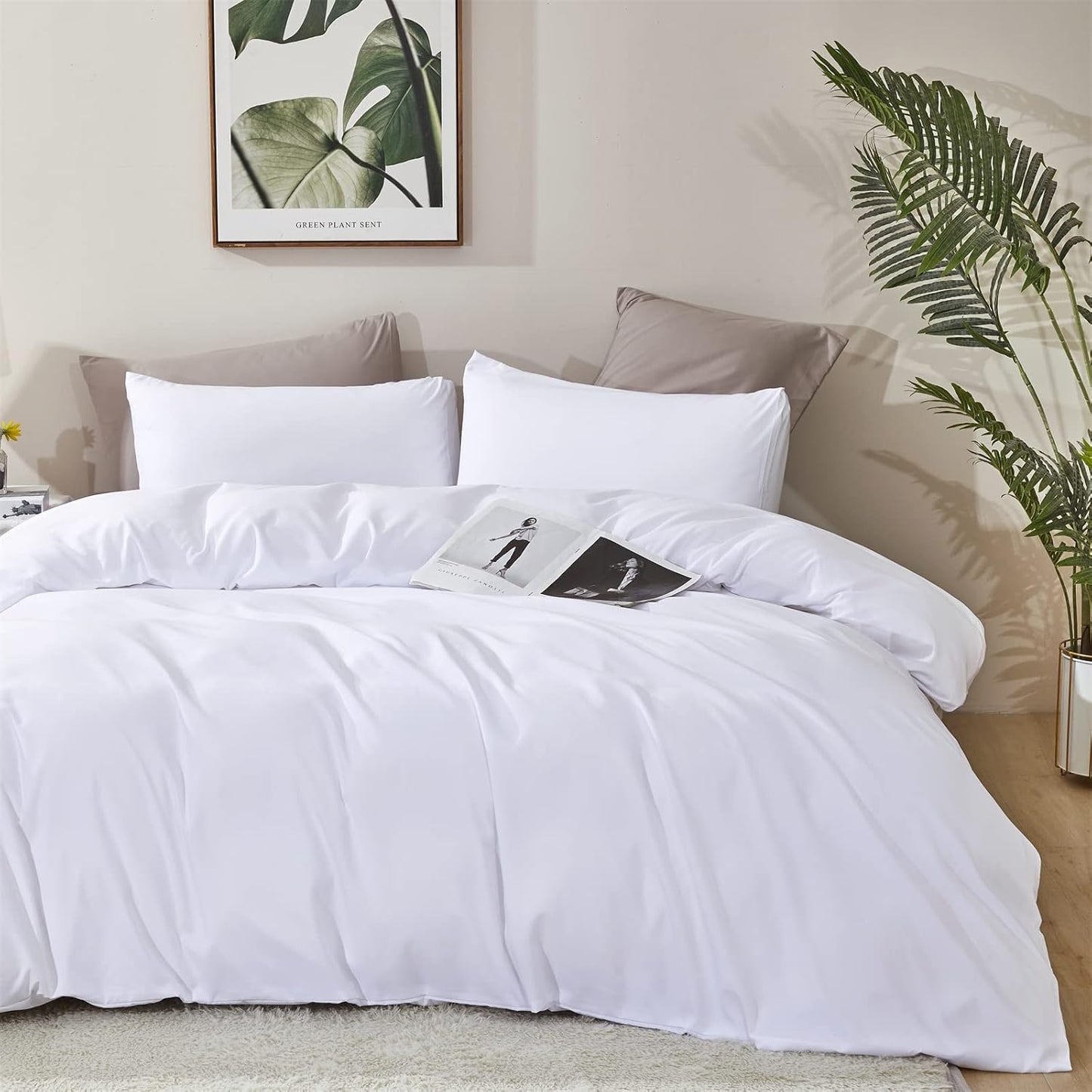 KAREVER White Fluffy Comforter Queen Women Soft White Bedding Men Durable Breathable Blanket Queen Lightweight Bed Comforter
