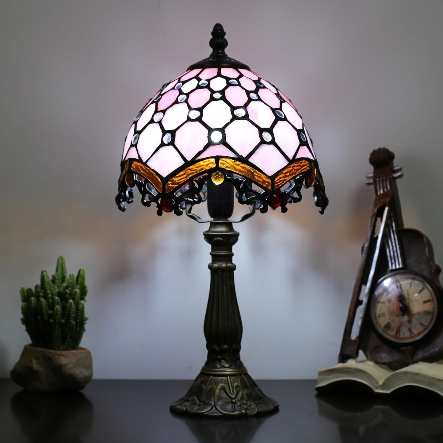 Tiffany Table Lamp Suitable for Bedroom Bedside Tables, Living Rooms, Tiffany lamp, Stained Glass Table lamp, Size 8×8×15 inches, can be Used as a Reading lamp in Home Offices