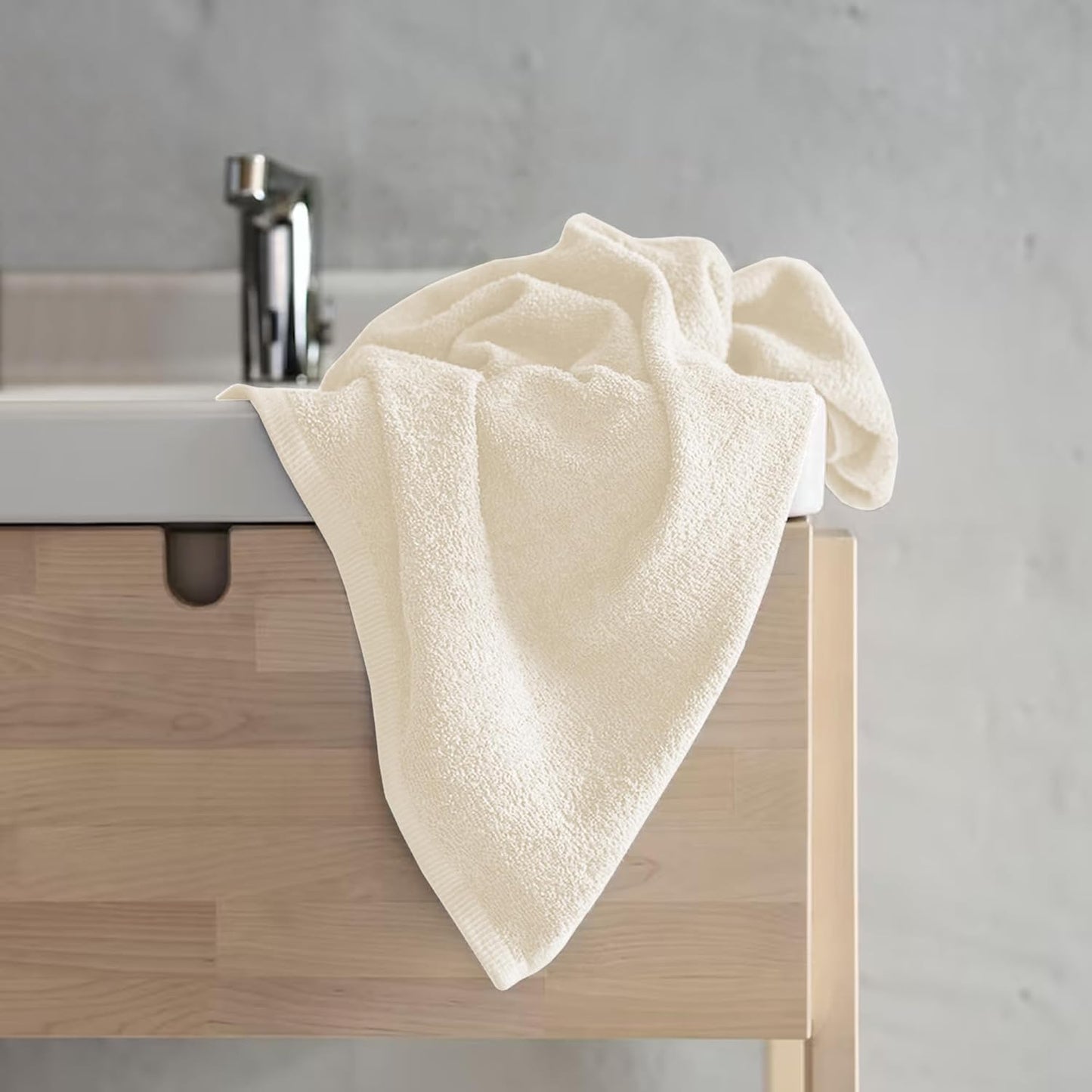 Delara 100% Organic Cotton Towels 650 GSM Plush Feather Touch Quick Dry Towel, 12-Piece Towel Set GOTS Certified, Oeko-Tex Green Certified, 1 Bath Towel, 1 Bath Sheet, 4 Hand Towels & 6 Wash Cloths