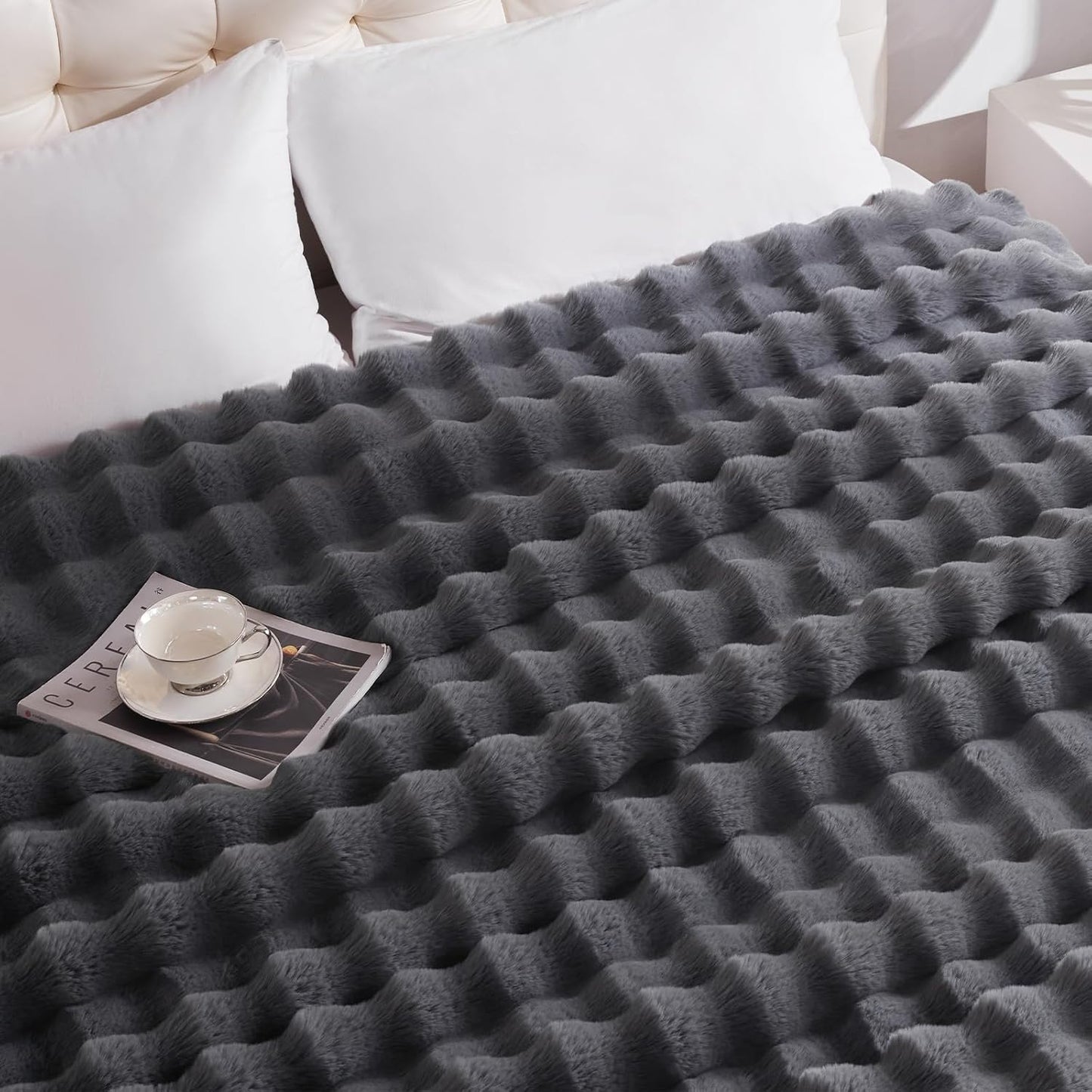 Heated Blanket Throw with 1/2/4/6/8 Hours Auto-Off 10 Heat Level, 50'' * 60'' Cozy Faux Rabbit Fur Bubble Electric Blanket with Overheat Protection(Dark Grey)